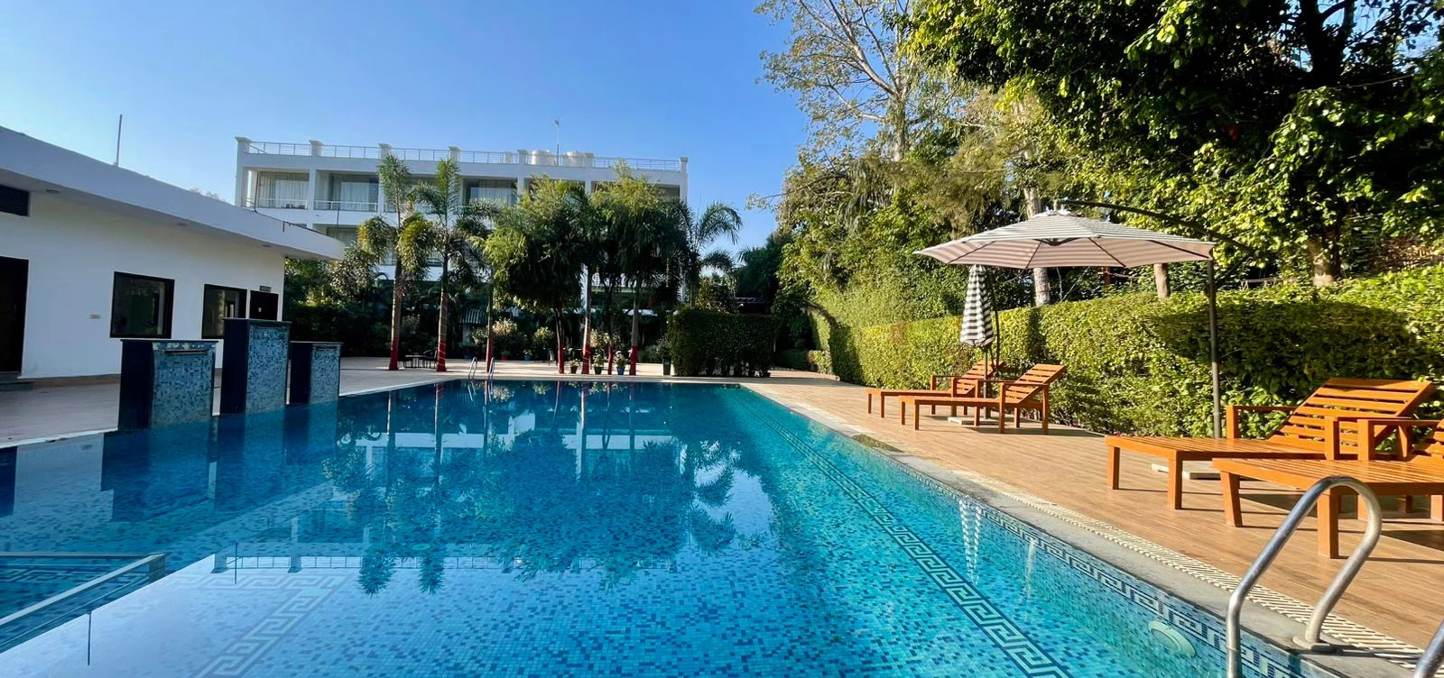 Winsome Resort 