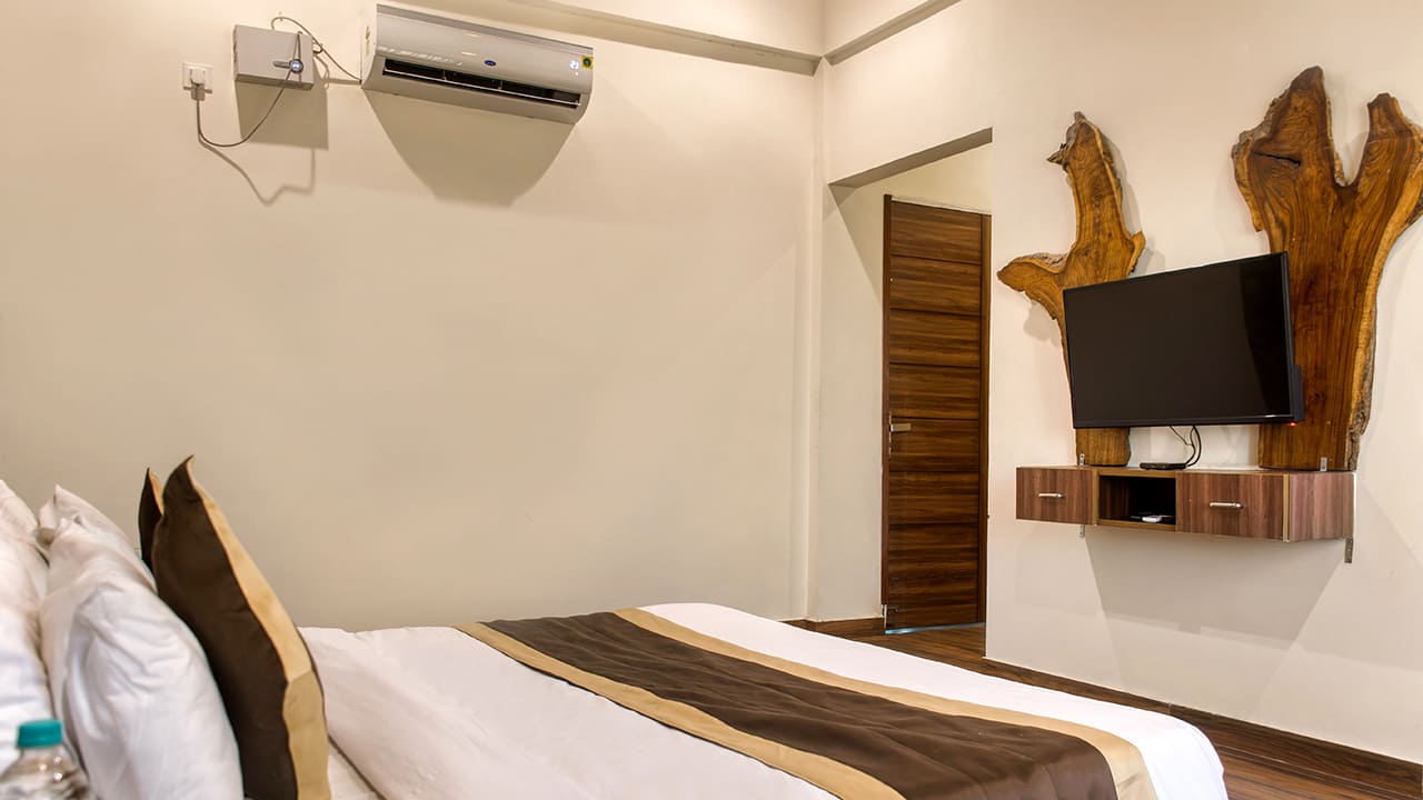 Corbett Mystic Inn by VEDAM