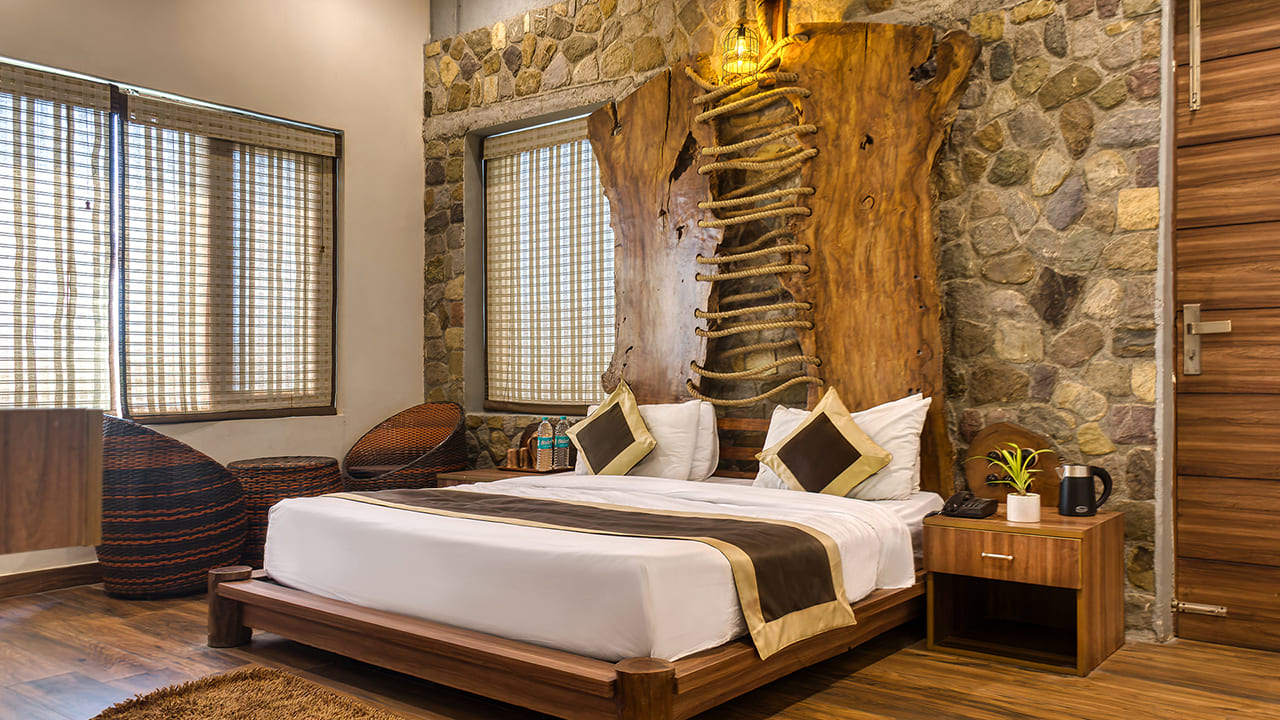Corbett Mystic Inn